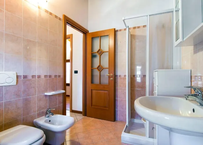 Semesterbostad Laura By Interhome Vercana